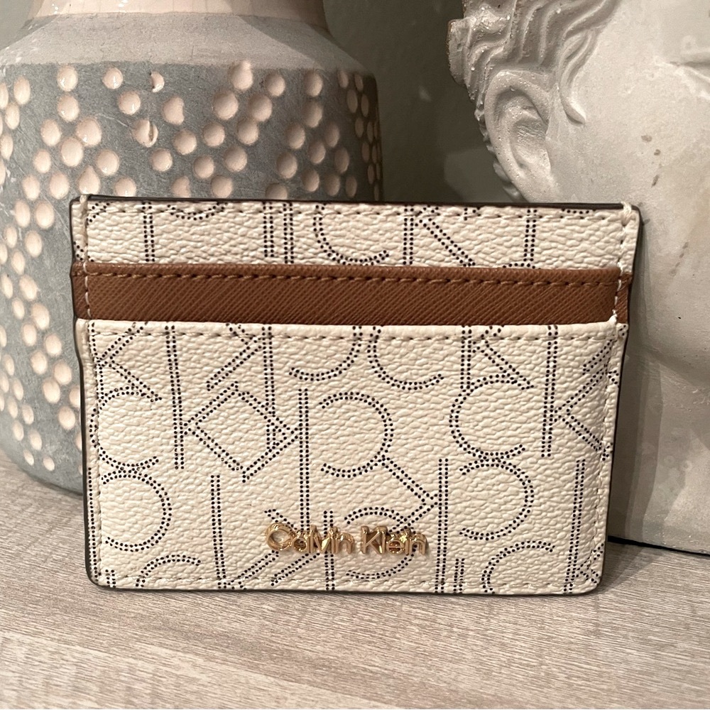 Calvin Klein White and Brown Card Holder - Gold Logo NWOT